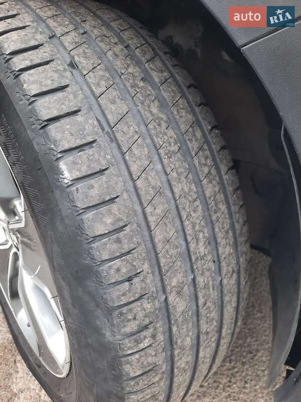 Позашляховик / Кросовер Hyundai Santa FE 2015 в Кам'янському