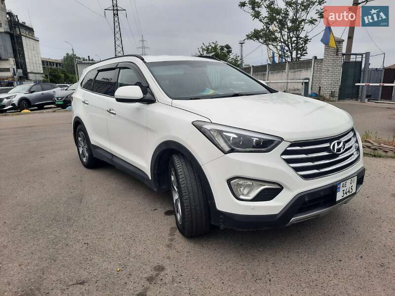 Позашляховик / Кросовер Hyundai Santa FE 2015 в Кам'янському