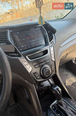 Позашляховик / Кросовер Hyundai Santa FE 2012 в 