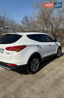 Позашляховик / Кросовер Hyundai Santa FE 2012 в 