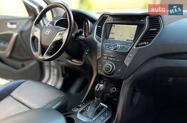 Внедорожник / Кроссовер Hyundai Santa FE 2013 в 