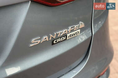 Внедорожник / Кроссовер Hyundai Santa FE 2017 в 