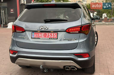 Внедорожник / Кроссовер Hyundai Santa FE 2017 в 