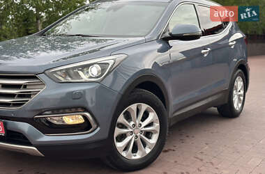 Внедорожник / Кроссовер Hyundai Santa FE 2017 в 
