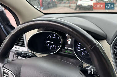 Внедорожник / Кроссовер Hyundai Santa FE 2017 в 