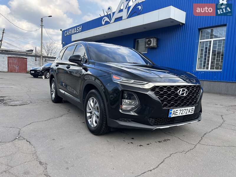 Позашляховик / Кросовер Hyundai Santa FE 2018 в 