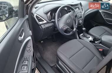 Внедорожник / Кроссовер Hyundai Santa FE 2017 в 