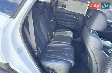 Позашляховик / Кросовер Hyundai Santa FE 2019 в 