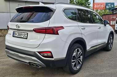 Внедорожник / Кроссовер Hyundai Santa FE 2018 в 