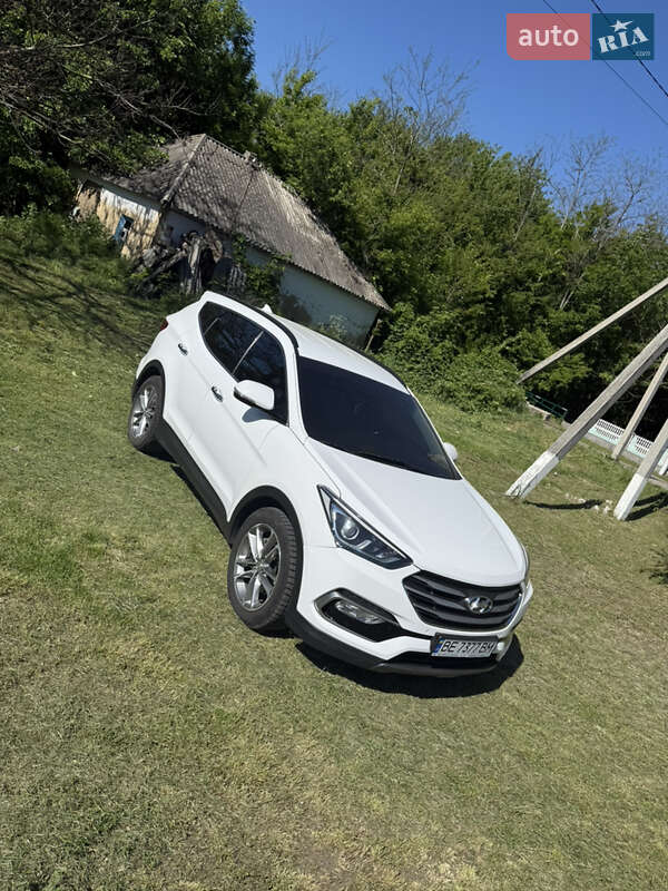 Позашляховик / Кросовер Hyundai Santa FE 2017 в Первомайську