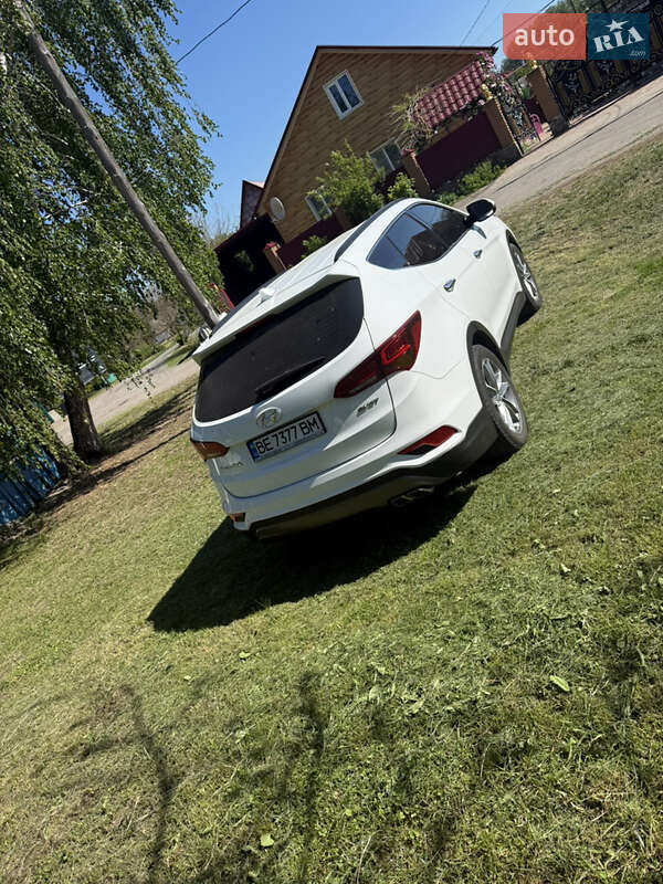 Позашляховик / Кросовер Hyundai Santa FE 2017 в Первомайську