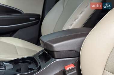 Позашляховик / Кросовер Hyundai Santa FE 2013 в 