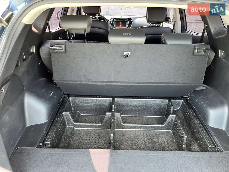 Позашляховик / Кросовер Hyundai Santa FE 2015 в Кривому Розі