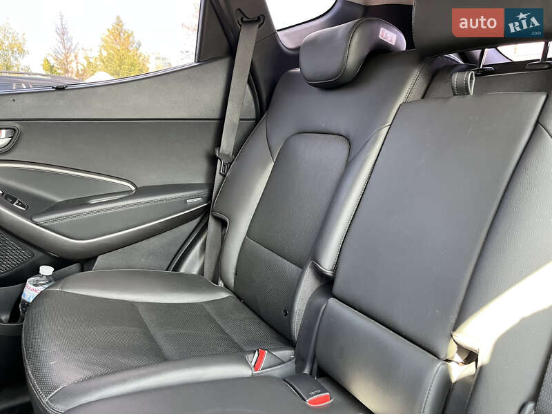 Позашляховик / Кросовер Hyundai Santa FE 2015 в Кривому Розі