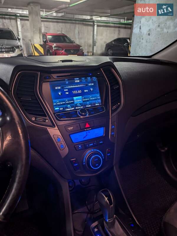 Внедорожник / Кроссовер Hyundai Santa FE 2014 в Киеве