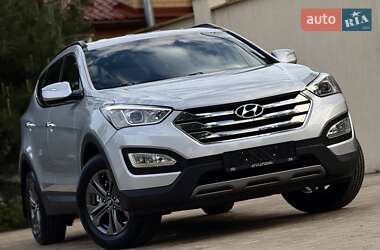 Позашляховик / Кросовер Hyundai Santa FE 2013 в 