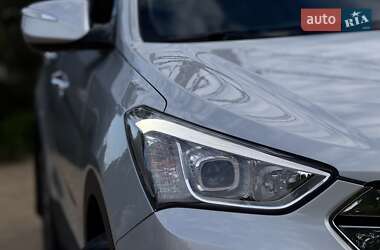 Позашляховик / Кросовер Hyundai Santa FE 2013 в 
