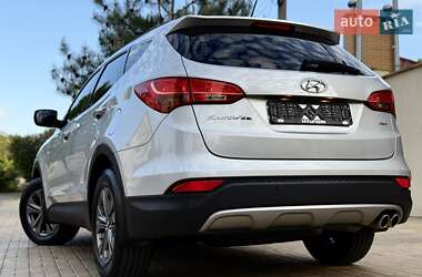 Позашляховик / Кросовер Hyundai Santa FE 2013 в 