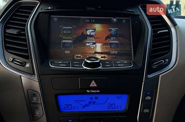 Позашляховик / Кросовер Hyundai Santa FE 2013 в 