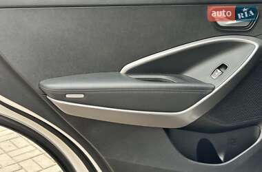 Позашляховик / Кросовер Hyundai Santa FE 2013 в 