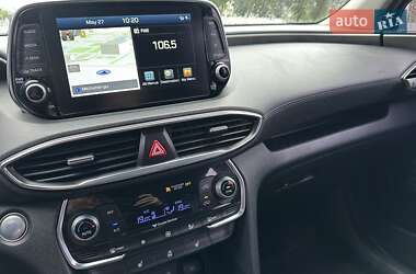 Позашляховик / Кросовер Hyundai Santa FE 2019 в 