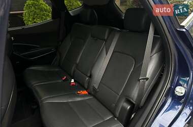 Внедорожник / Кроссовер Hyundai Santa FE 2016 в 