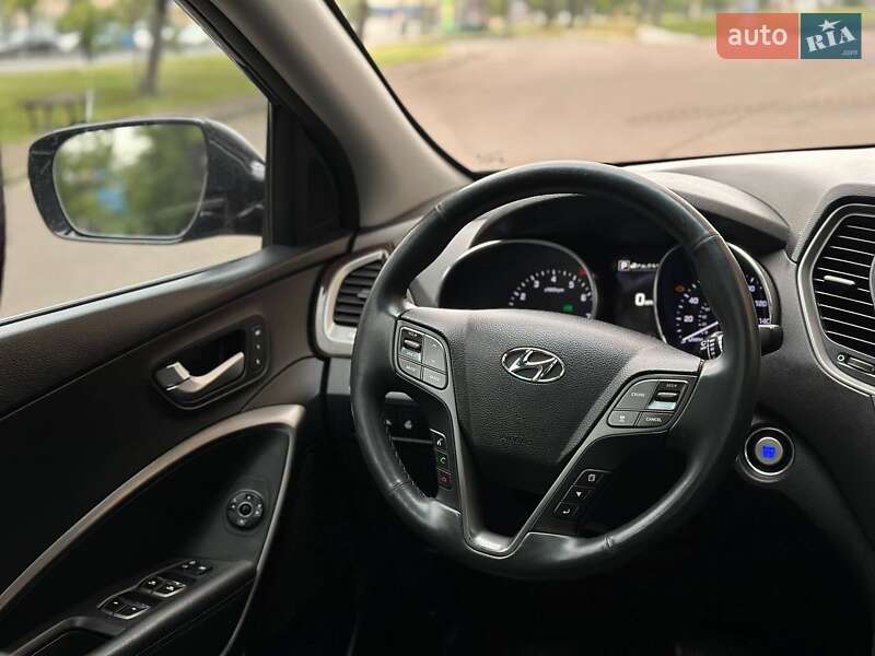 Позашляховик / Кросовер Hyundai Santa FE 2016 в Одесі