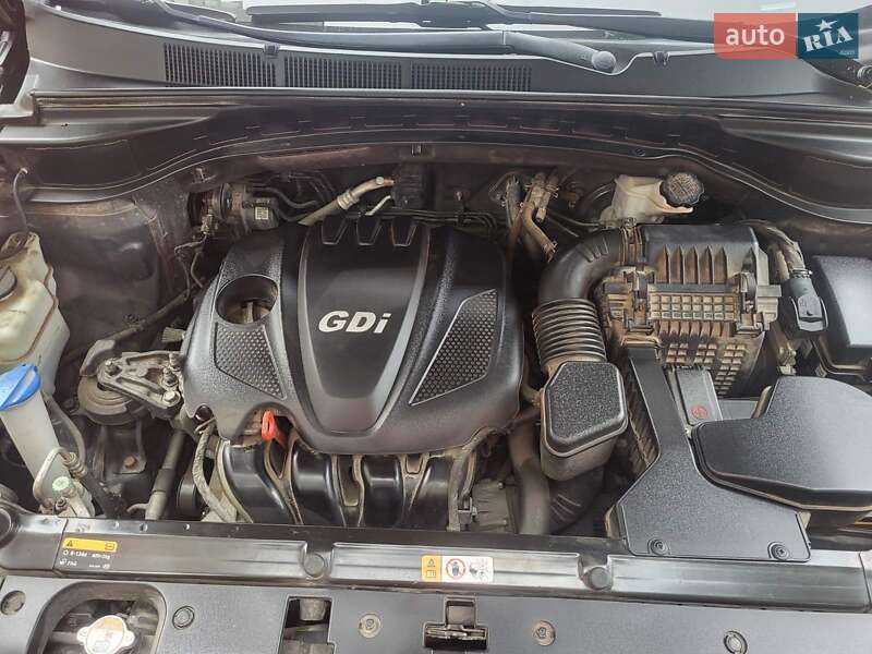 Внедорожник / Кроссовер Hyundai Santa FE 2015 в Коростене