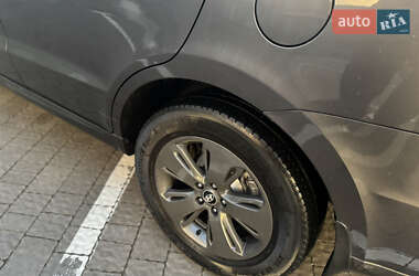 Внедорожник / Кроссовер Hyundai Santa FE 2010 в 