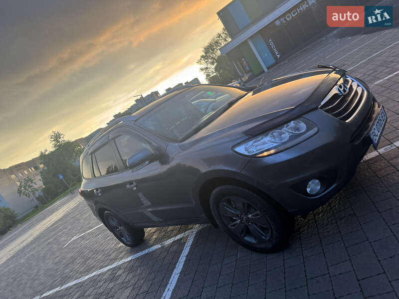 Позашляховик / Кросовер Hyundai Santa FE 2010 в Трускавці