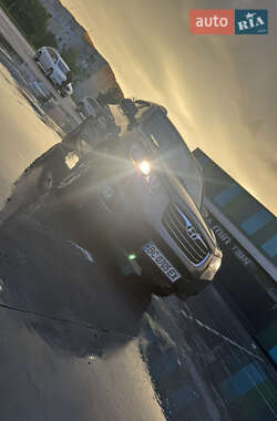 Внедорожник / Кроссовер Hyundai Santa FE 2010 в 