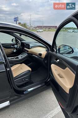 Позашляховик / Кросовер Hyundai Santa FE 2021 в 