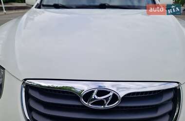 Позашляховик / Кросовер Hyundai Santa FE 2011 в 