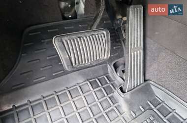 Позашляховик / Кросовер Hyundai Santa FE 2011 в 