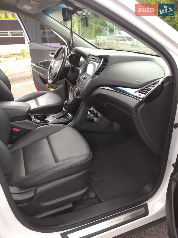 Позашляховик / Кросовер Hyundai Santa FE 2014 в Могилів-Подільському