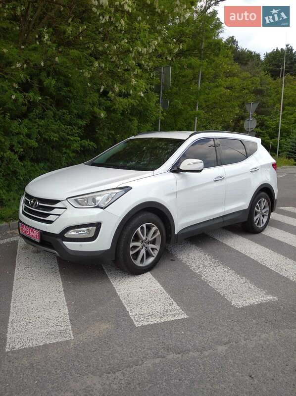Позашляховик / Кросовер Hyundai Santa FE 2014 в Могилів-Подільському