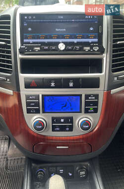 Позашляховик / Кросовер Hyundai Santa FE 2006 в 