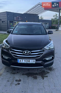 Позашляховик / Кросовер Hyundai Santa FE 2017 в 