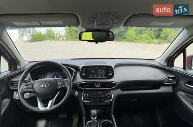Позашляховик / Кросовер Hyundai Santa FE 2019 в 