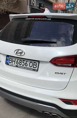 Внедорожник / Кроссовер Hyundai Santa FE 2016 в 