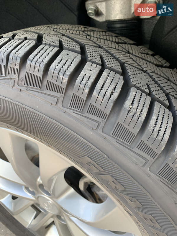 Внедорожник / Кроссовер Hyundai Santa FE 2019 в Киеве