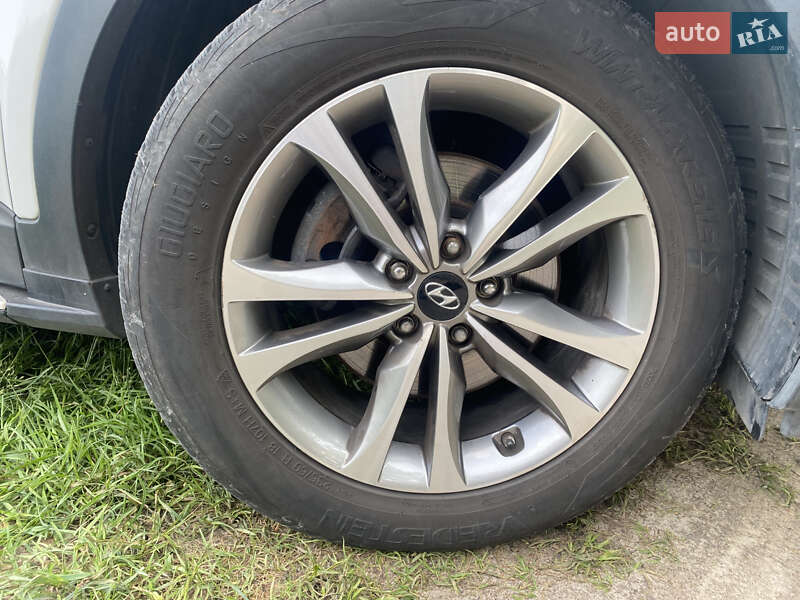 Внедорожник / Кроссовер Hyundai Santa FE 2014 в Ровно