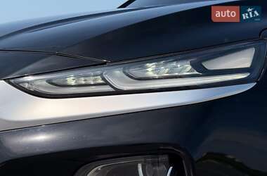 Позашляховик / Кросовер Hyundai Santa FE 2019 в 