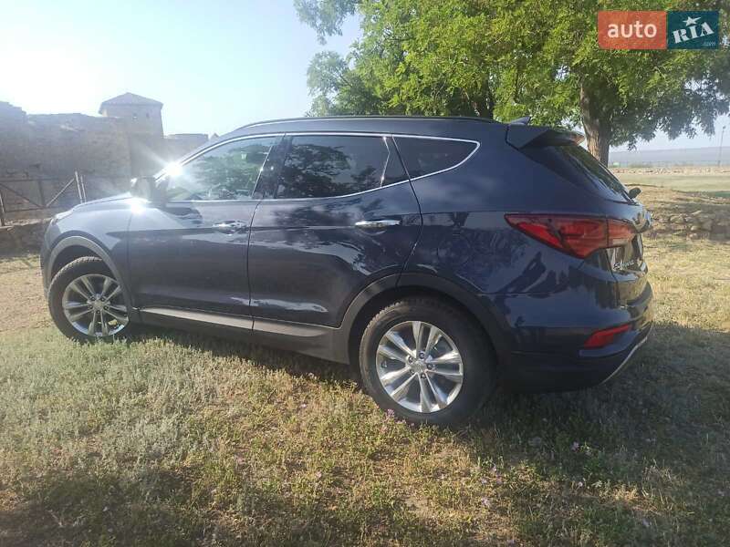 Позашляховик / Кросовер Hyundai Santa FE 2016 в Одесі