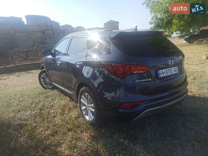 Позашляховик / Кросовер Hyundai Santa FE 2016 в Одесі