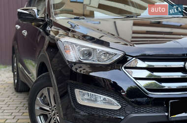 Внедорожник / Кроссовер Hyundai Santa FE 2013 в 