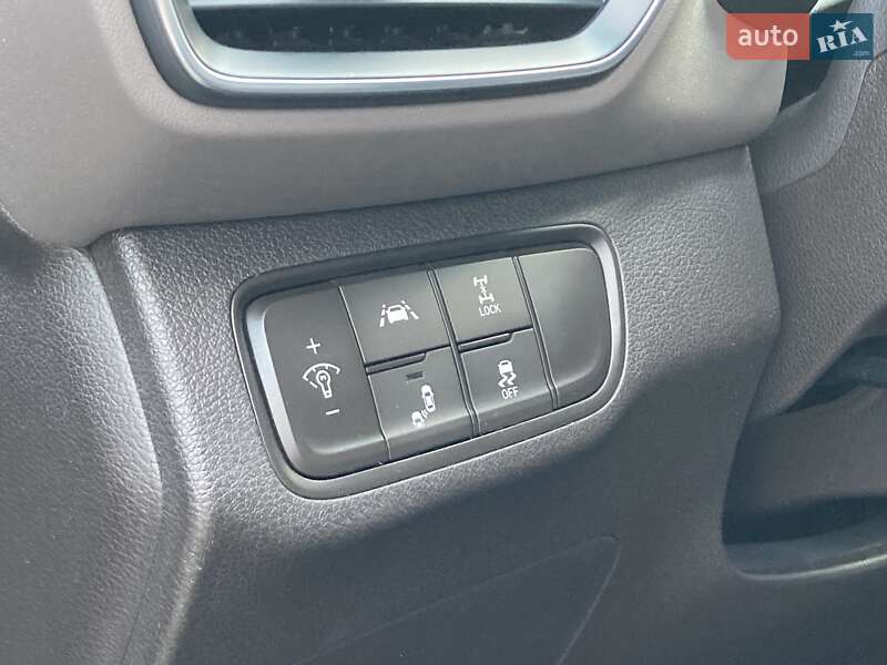 Позашляховик / Кросовер Hyundai Santa FE 2019 в Києві