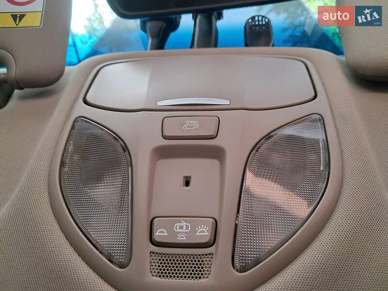 Позашляховик / Кросовер Hyundai Santa FE 2017 в Дніпрі