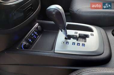 Внедорожник / Кроссовер Hyundai Santa FE 2011 в 