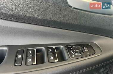 Внедорожник / Кроссовер Hyundai Santa FE 2021 в 